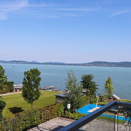 Platan Beach Apartman With Lakeview Balatonboglar Exterior photo