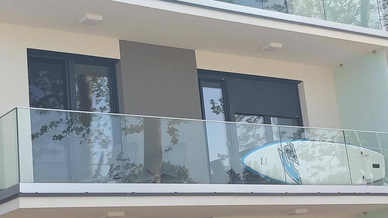 Platan Beach Apartman With Lakeview Balatonboglar Exterior photo