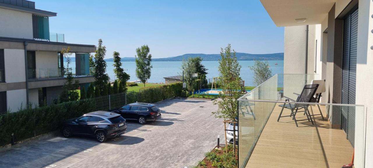 Platan Beach Apartman With Lakeview Balatonboglar Exterior photo